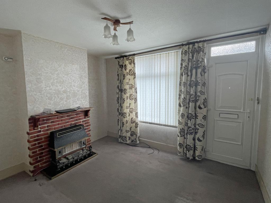 Lot: 128 - HOUSE FOR IMPROVEMENT -